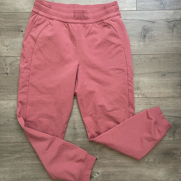 lululemon athletica Pants - Lululemon Scuba High-Rise French Terry Jogger Women’s Size 8 briar rose pink